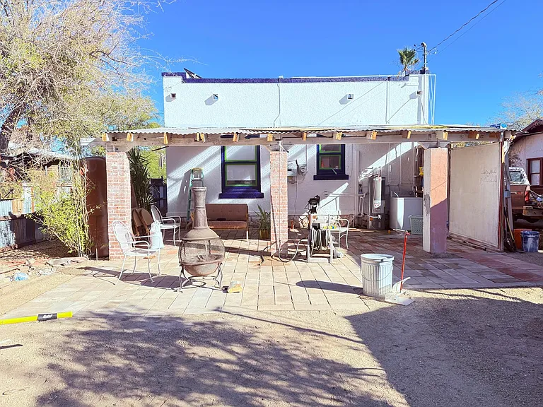 1327 N 4th Ave — Photo 13