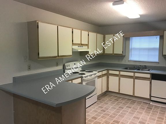 4th image of 2810 Bradford Pl