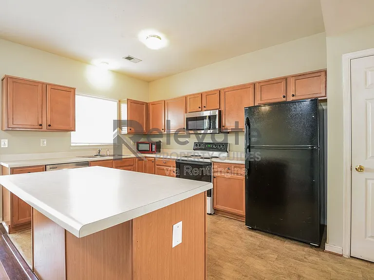 5504 Springwater Ln — Photo 8