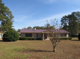 25 Ricky Ave, Hazlehurst, GA 31539