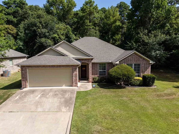 329 Bois D Arc St, Hallsville, TX 75650