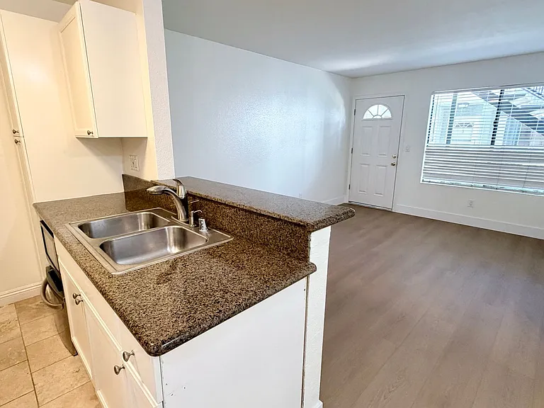 4440 Cherokee Ave #3 — Photo 3