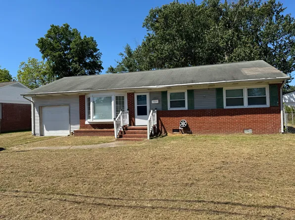 221 Dover Rd, Hampton, VA 23666