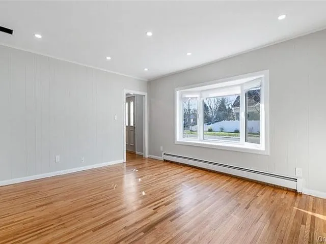 46 Laurel Ave — Photo 6