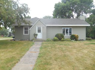 801 W 10th St, Neligh, NE 68756