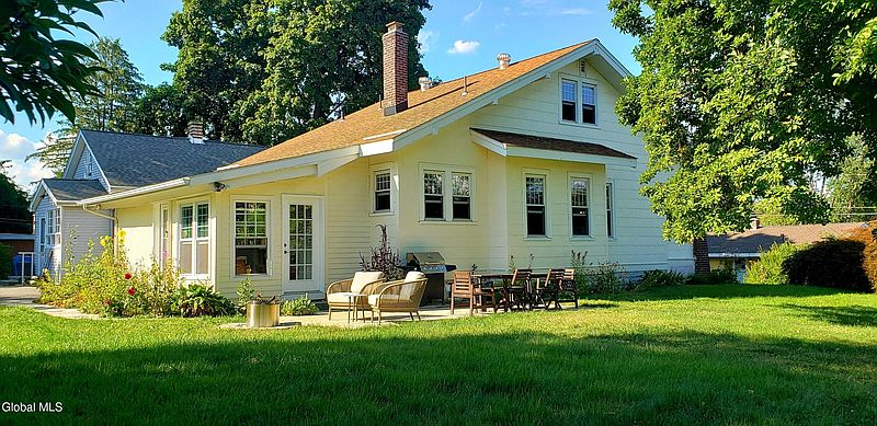 2nd image of 24 Hazelhurst Avenue