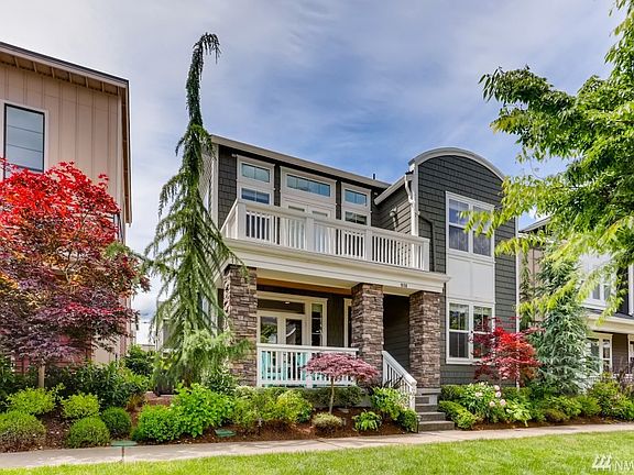 2nd image of 986 Pine Crest Cir NE