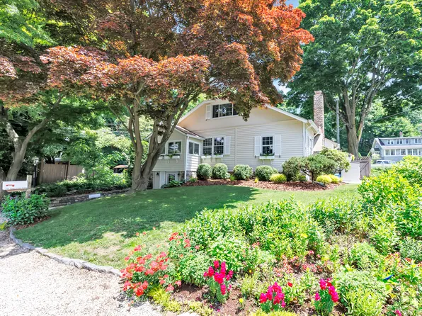 209 Compo Road South, Westport, CT 06880