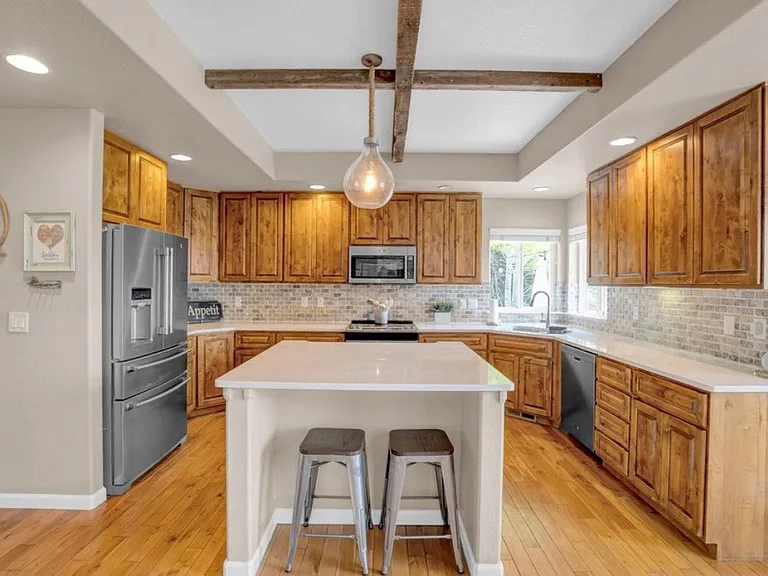 5148 Clearwater Dr — Photo 4