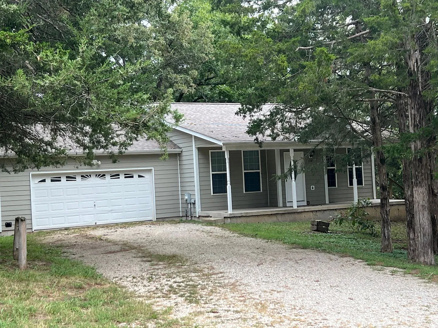 House on 5 acres 3 beds 2.5 baths — Photo 2
