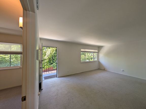 3rd image of 1735 Carleton St #D