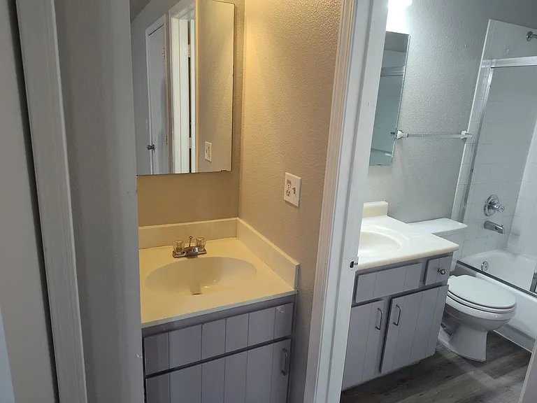 1865 Terry St #4 — Photo 8