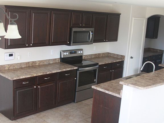3rd image of 7812 S 48th Ln