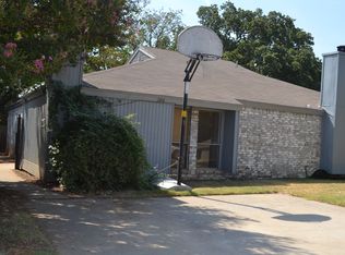 2416 Windy Pine Ln, Arlington, TX 76015