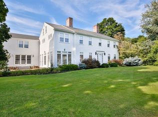 15 Strawberry Hill Ln, Reading, MA 01867