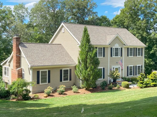 338 South Georges Hill Road, Southbury, CT 06488