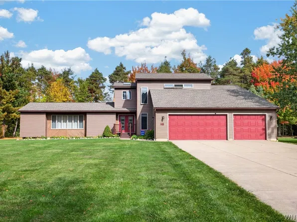 1430 N Creek Rd, Lake View, NY 14085
