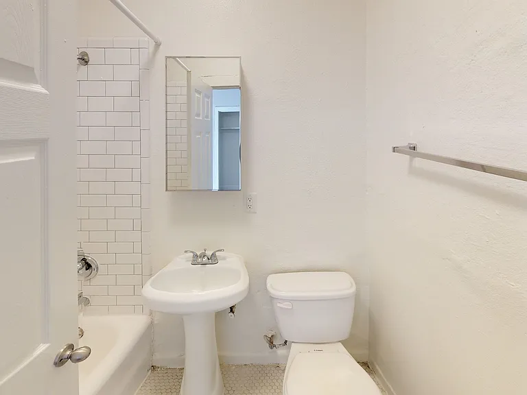HBT - Casa Bonita Apartments — Photo 9