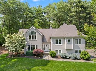 40 Strawberry Ln, Canton, MA 02021