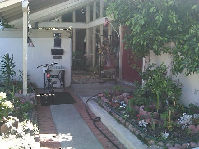 1st image of 1019 S Ashford Ct