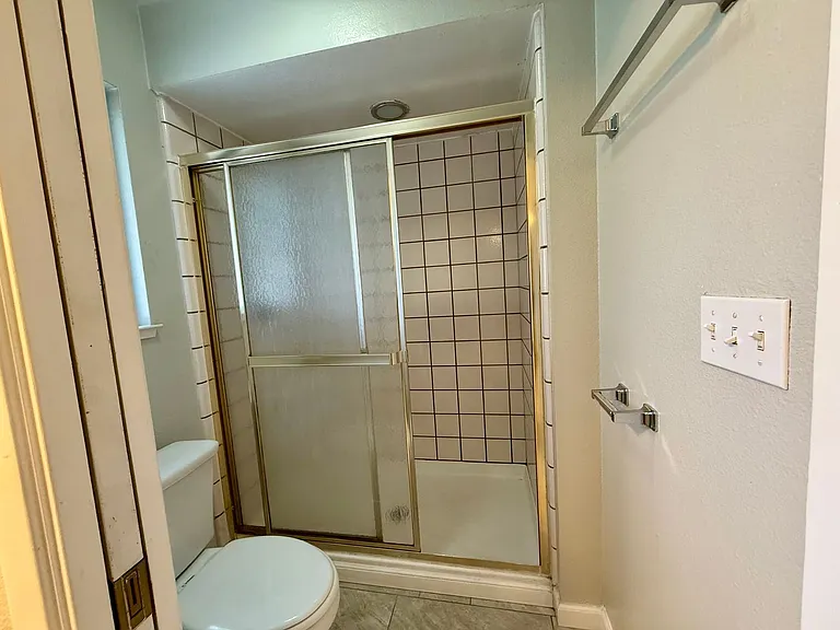 1405 Fransen Ln — Photo 31