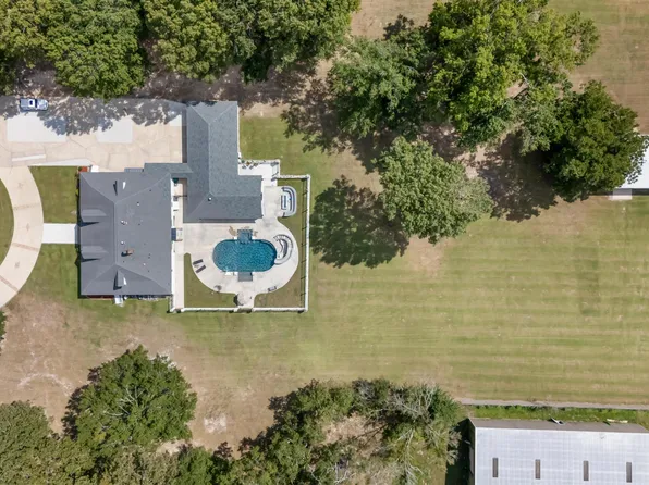 2310 Marianne Dr, Zachary, LA 70791