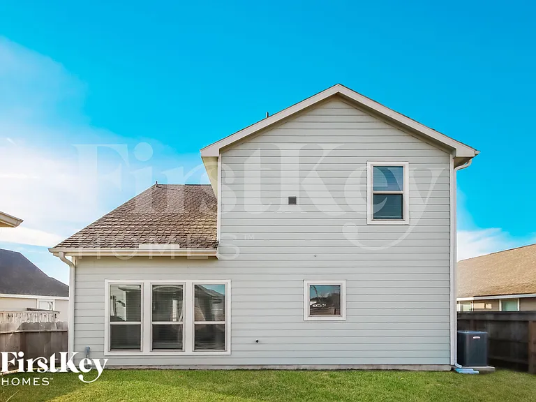 12543 Highgrove Springs Dr — Photo 17