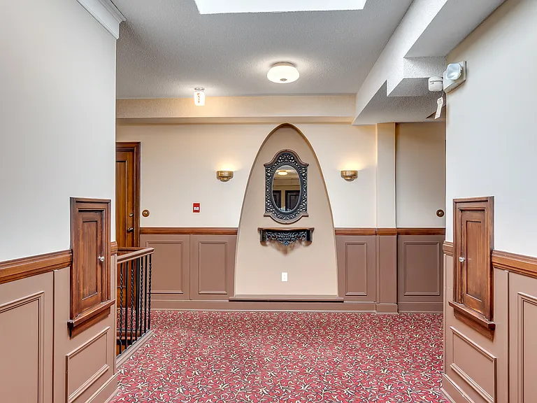 1530 W 13th Ave — Photo 23