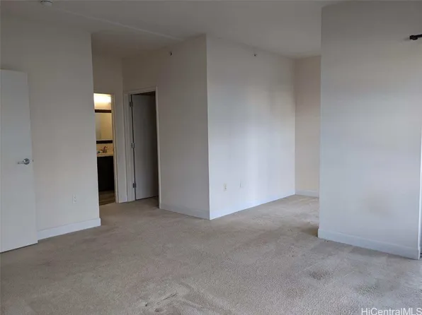 400 Keawe St APT 401, Honolulu, HI 96813