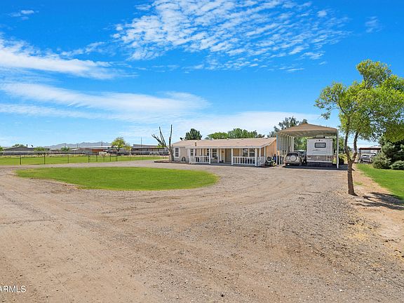 3rd image of 22327 W HUNTINGTON Drive