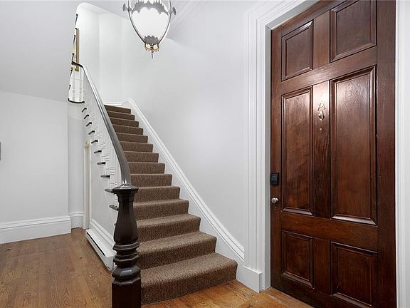 4th image of 281 Benefit St #B