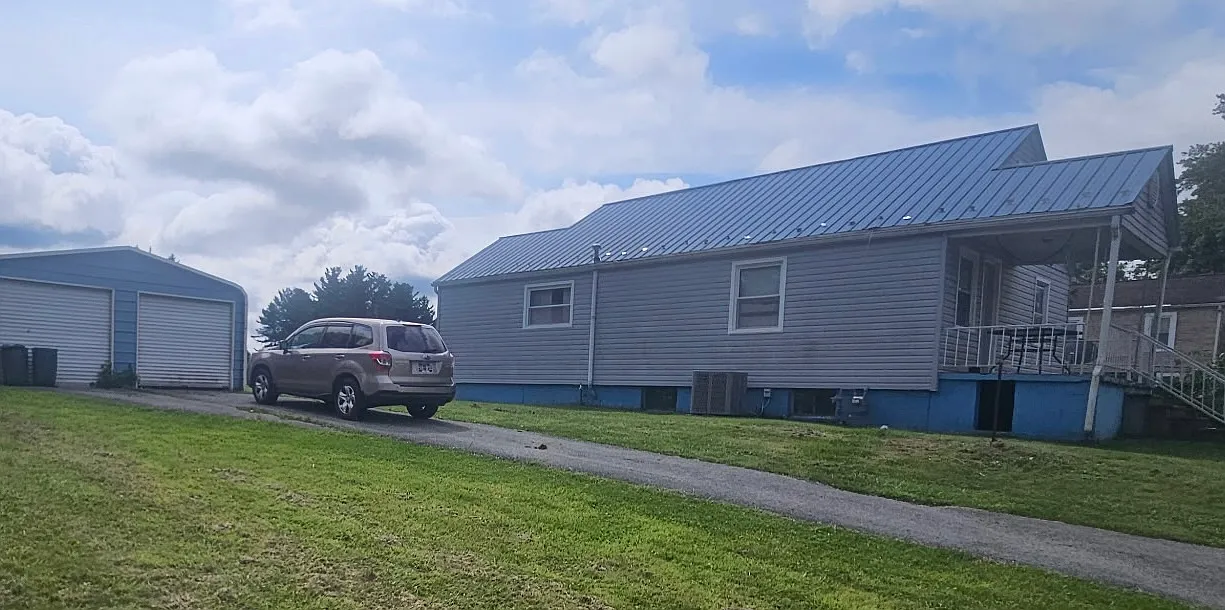 3 bed, 1500 sqft, $900 — Photo 3