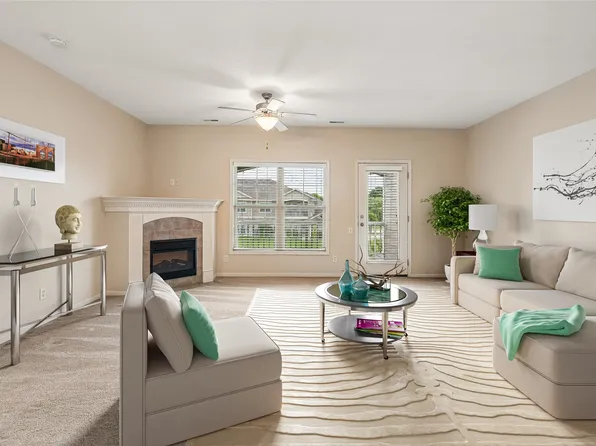 2406 NE Oak Dr Unit 4, Ankeny, IA 50021