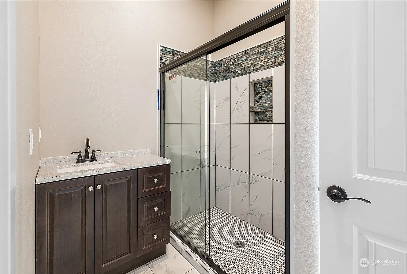 2 bed, 1350 sqft, $2,450 — Photo 1