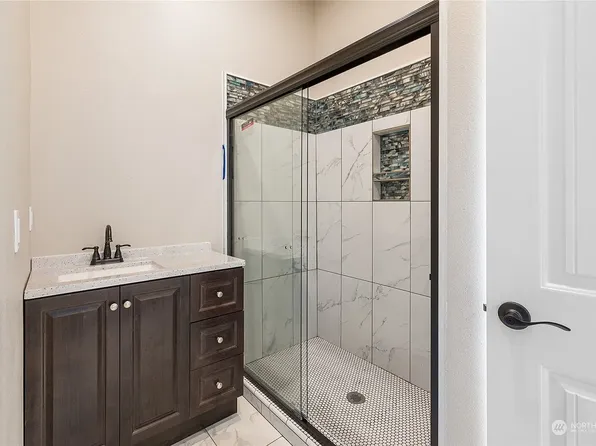 1001 E 4th St, Cle Elum, WA 98922