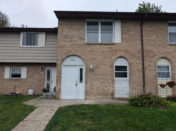 256 La Cascata, Clementon, NJ 08021