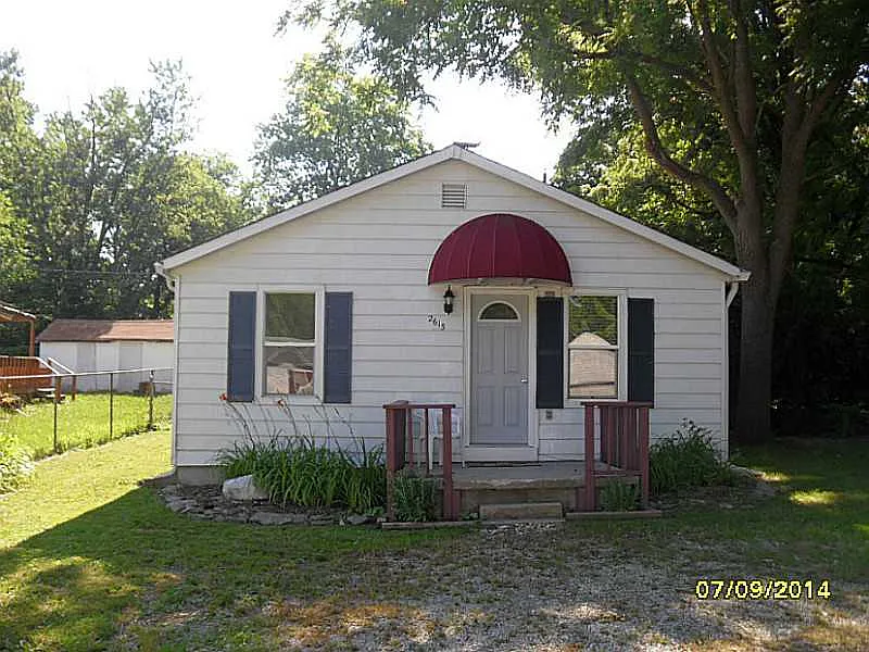 2613 S Roena St photo 1