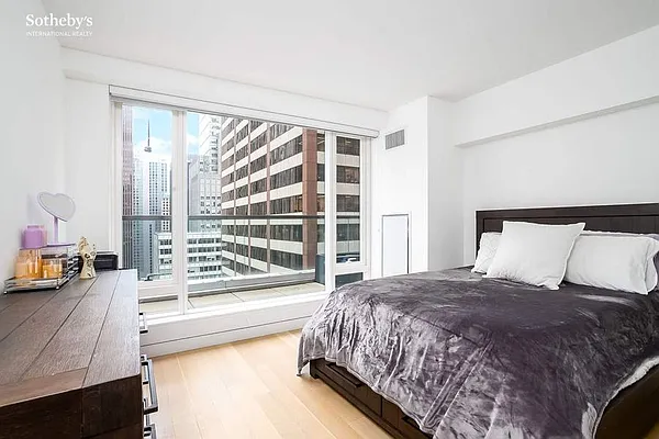 Rented by Sotheby's International Realty | media 8