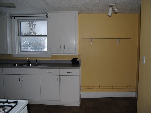 5th image of 205-207 Elmwood Ave
