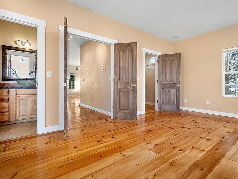 1543 S Tuscany Ct — Photo 15