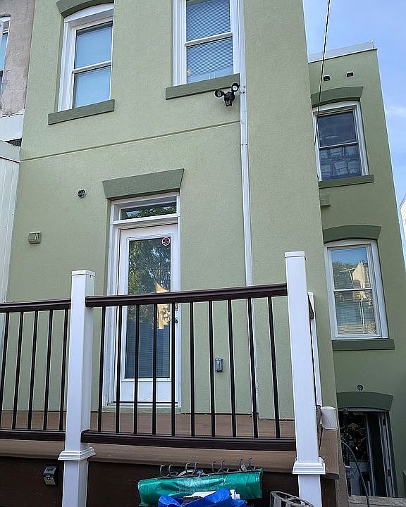 2nd image of 223 Seaton Pl NE