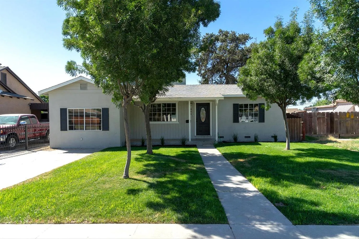 804 Claire Ave photo 1