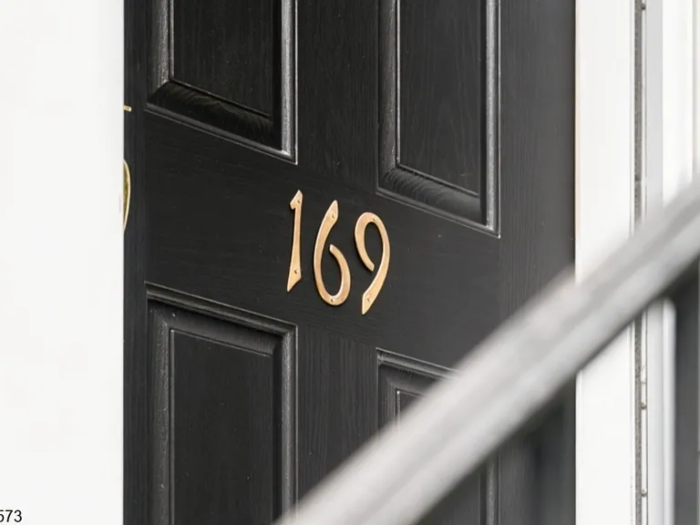 169 Broad St — Photo 3