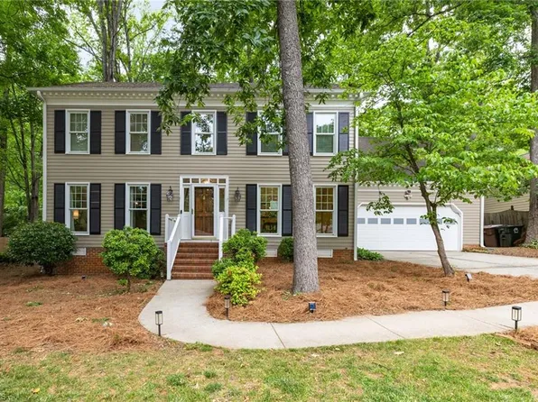4602 Forest Glen Rd, Greensboro, NC 27410