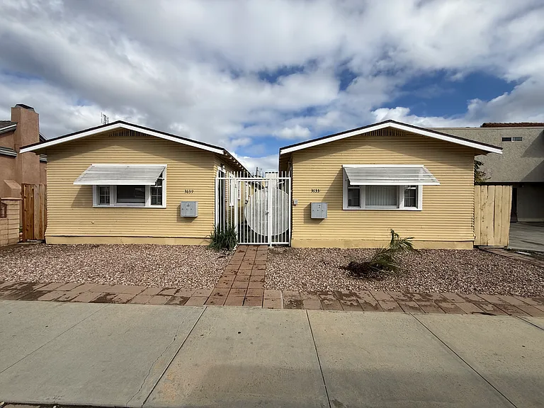 3837 Van Dyke Ave — Photo 1