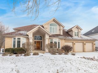 735 Gateshead Dr, Naperville, IL 60565