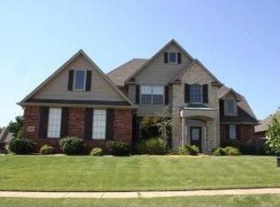 508 Ash Grove Cir, Edmond, OK 73003