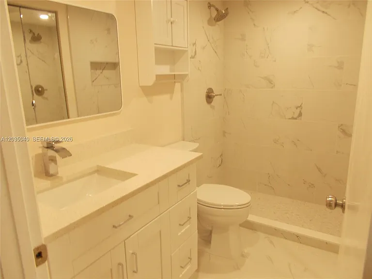 1400 SW 124th Ter #106Q — Photo 16