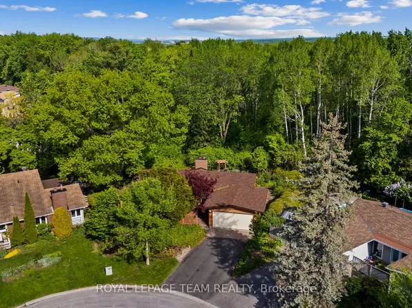 548 Rivershore Cres, Ottawa, ON K1J 7Y7