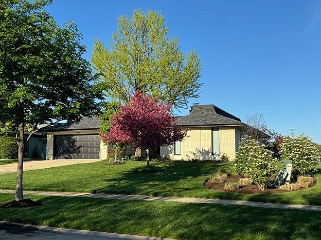 1st image of 1285 Montgomery Dr